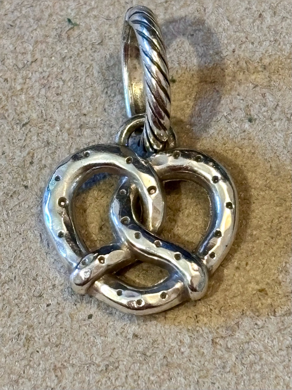 🆕 Brighton New York City Pretzel charm Silver with “salt” Engraved NYC Retired
